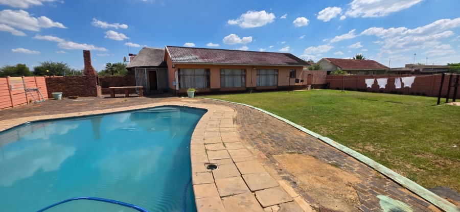 4 Bedroom Property for Sale in Meiringspark North West
